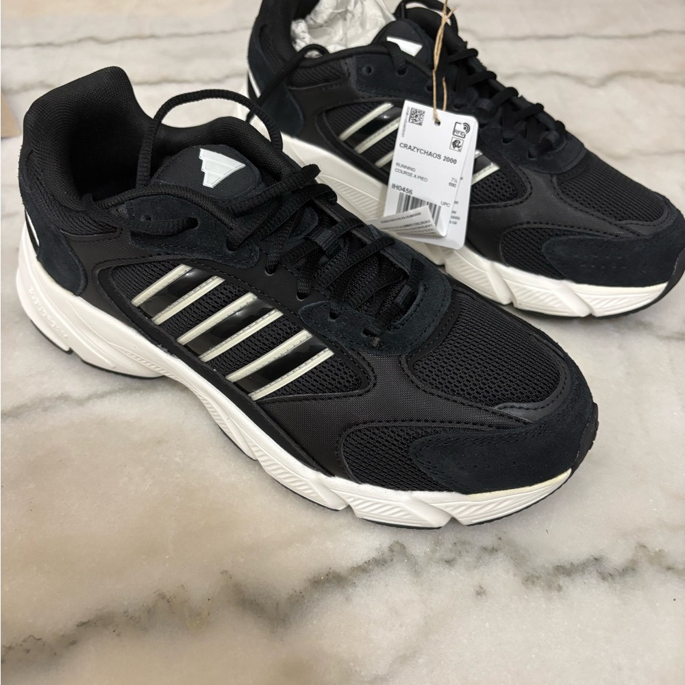 Men's Black Athletic Sneakers with White Midsole and Metallic Stripes